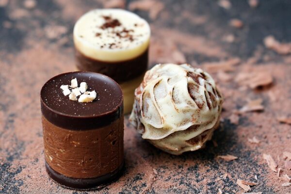 7 Chocolate Pedicure Benefits for Smoother, Healthier-Looking Skin